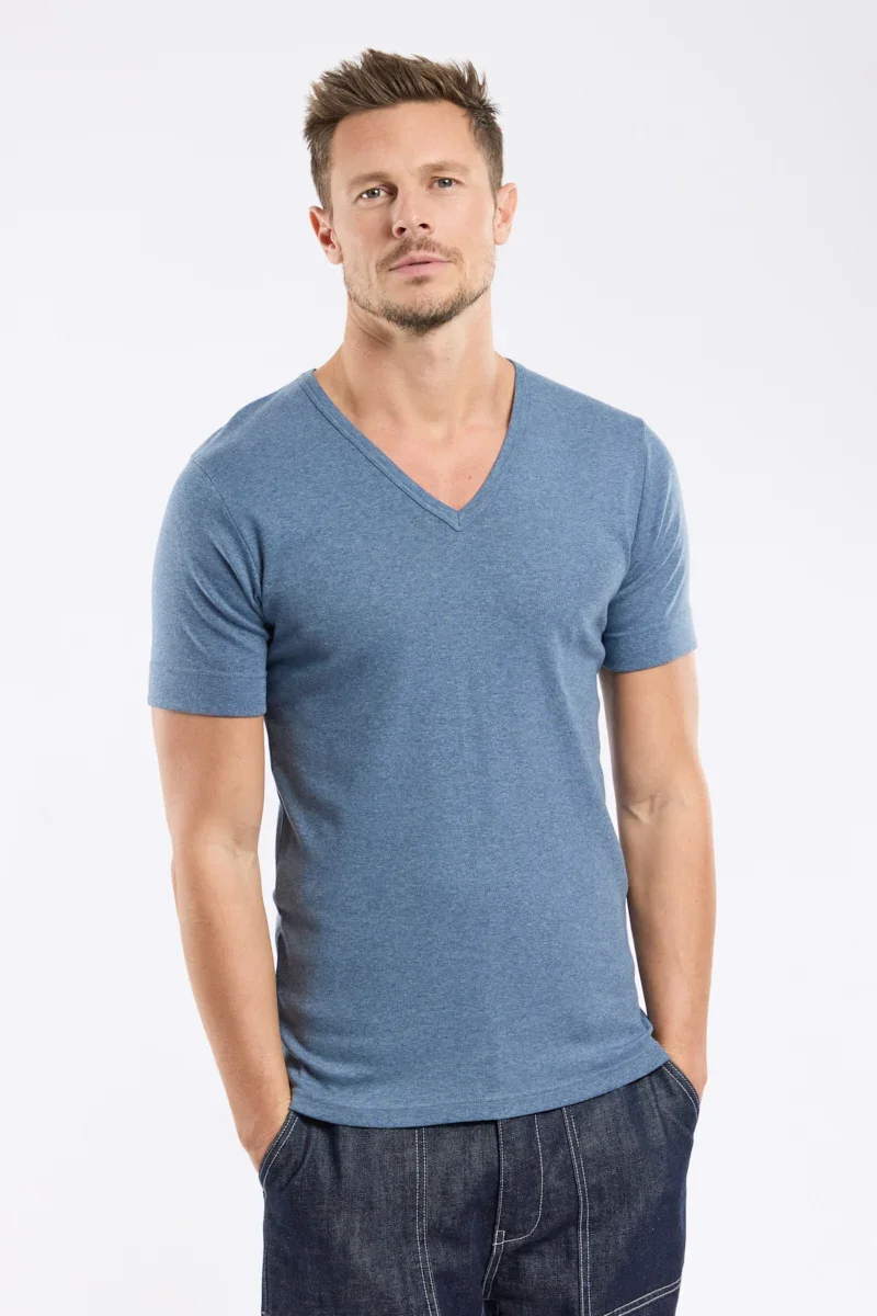 Classic V-neck T-shirt – thick cotton Advanced