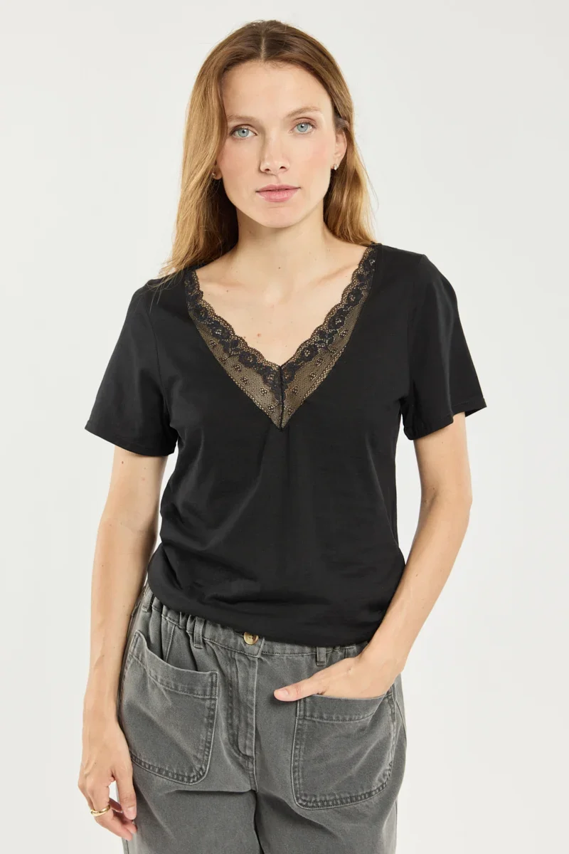 Original Design T-shirt col dentelle – coton retors issu de l’agriculture biologique Refined