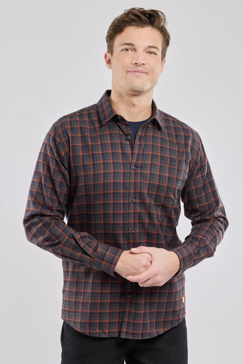 Artisan Chemise manches longues droite col souple Expertly Made