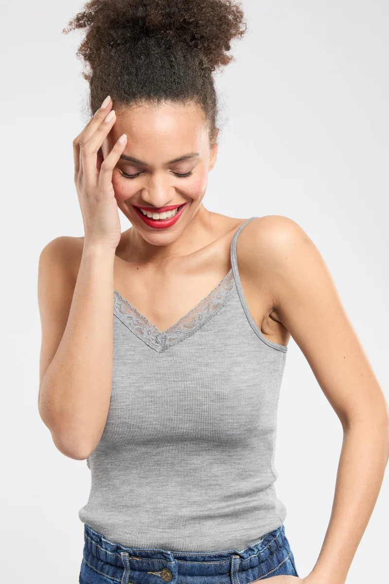Elite Camisole with lace trim – wool and silk Unique