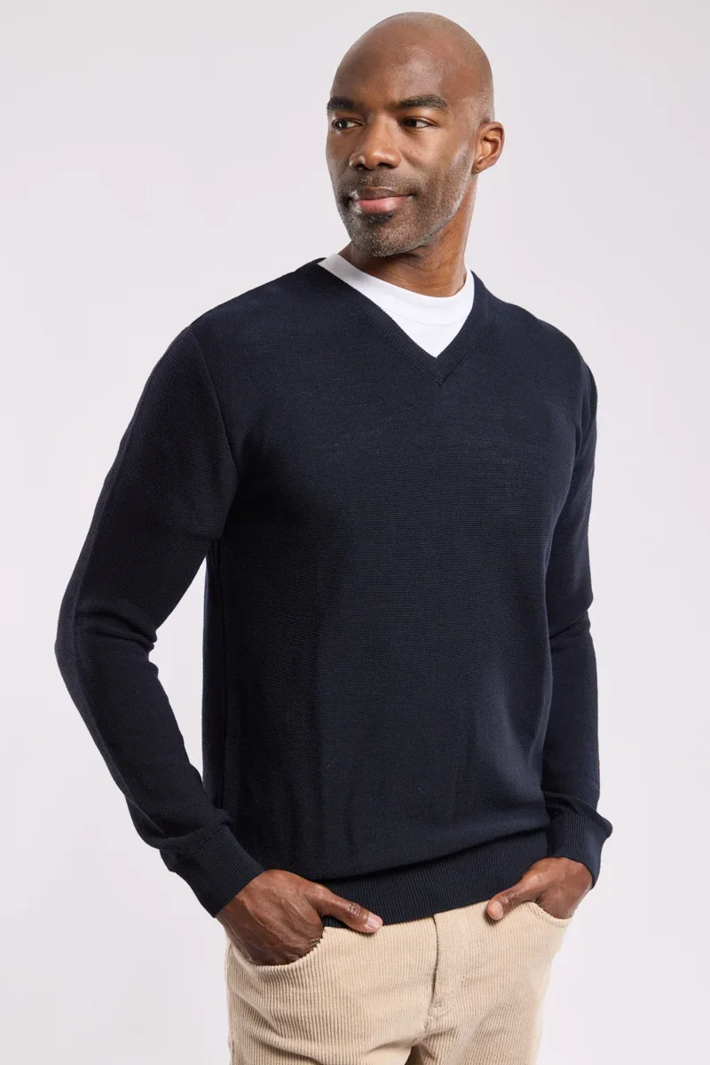 Outstanding Bérac V-neck jumper – merino wool Top-Quality