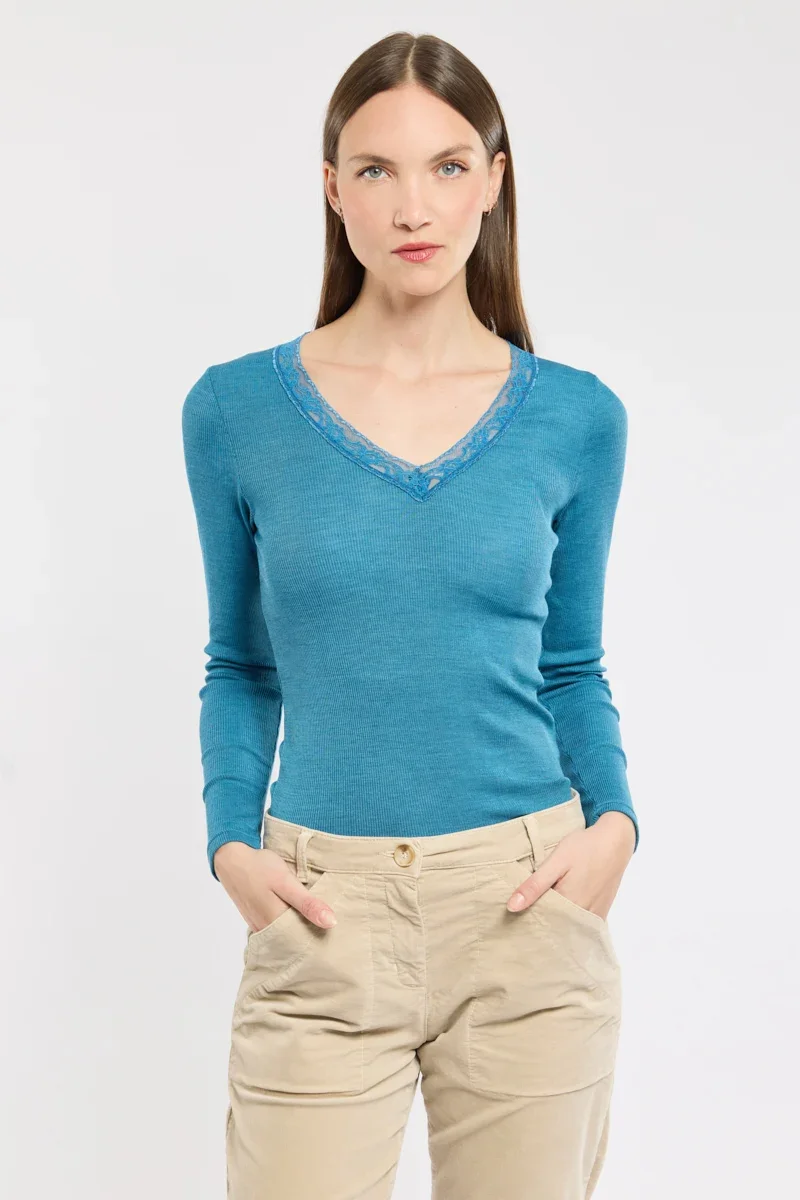 Trendy Long sleeved T-shirt – wool and silk Outstanding