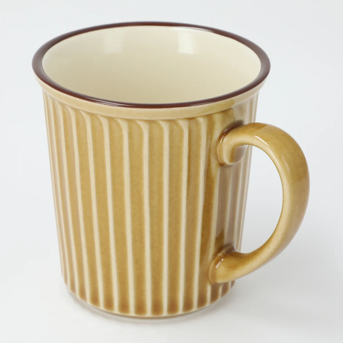 World-Class MUG YE Minimalist