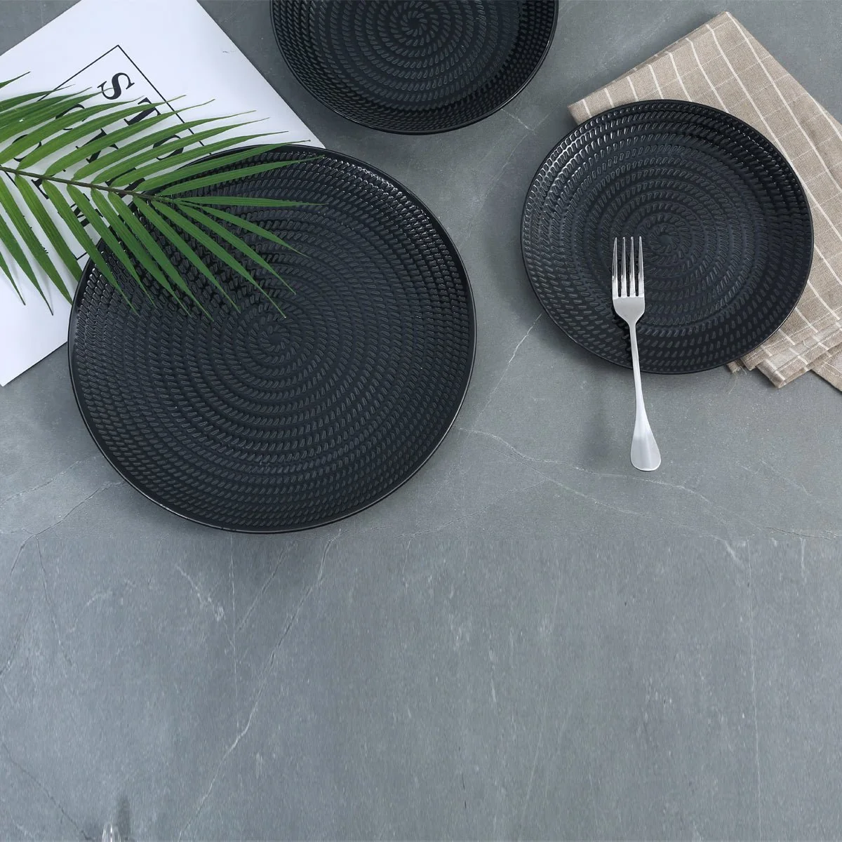 Traditional 12 Piece Black Dinnerware Set Pure