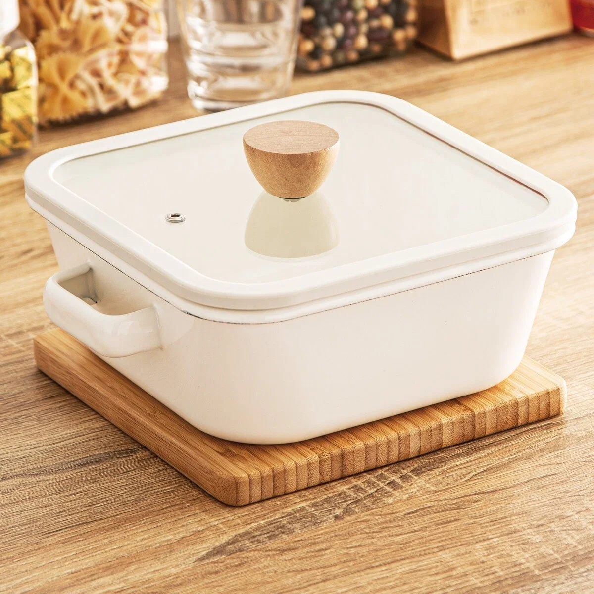 Eco-Friendly SQUARE ENAMEL POT 20CM Reliable