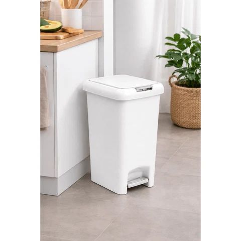 Green 30L Rectangular Step-On Trash Can Specialty