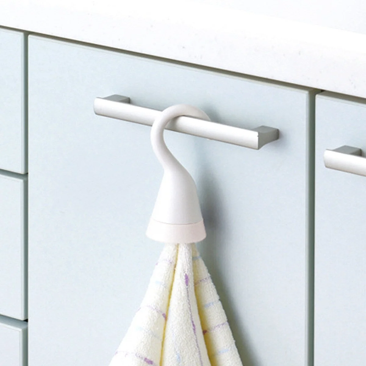 Genuine EVERYWHERE TOWEL HOLDER WH Smart