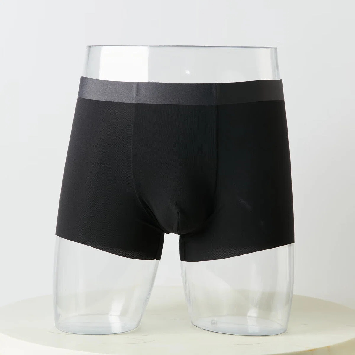 High-End MEN MODAL SEAMLESS UNDERWEAR BK M Detailed