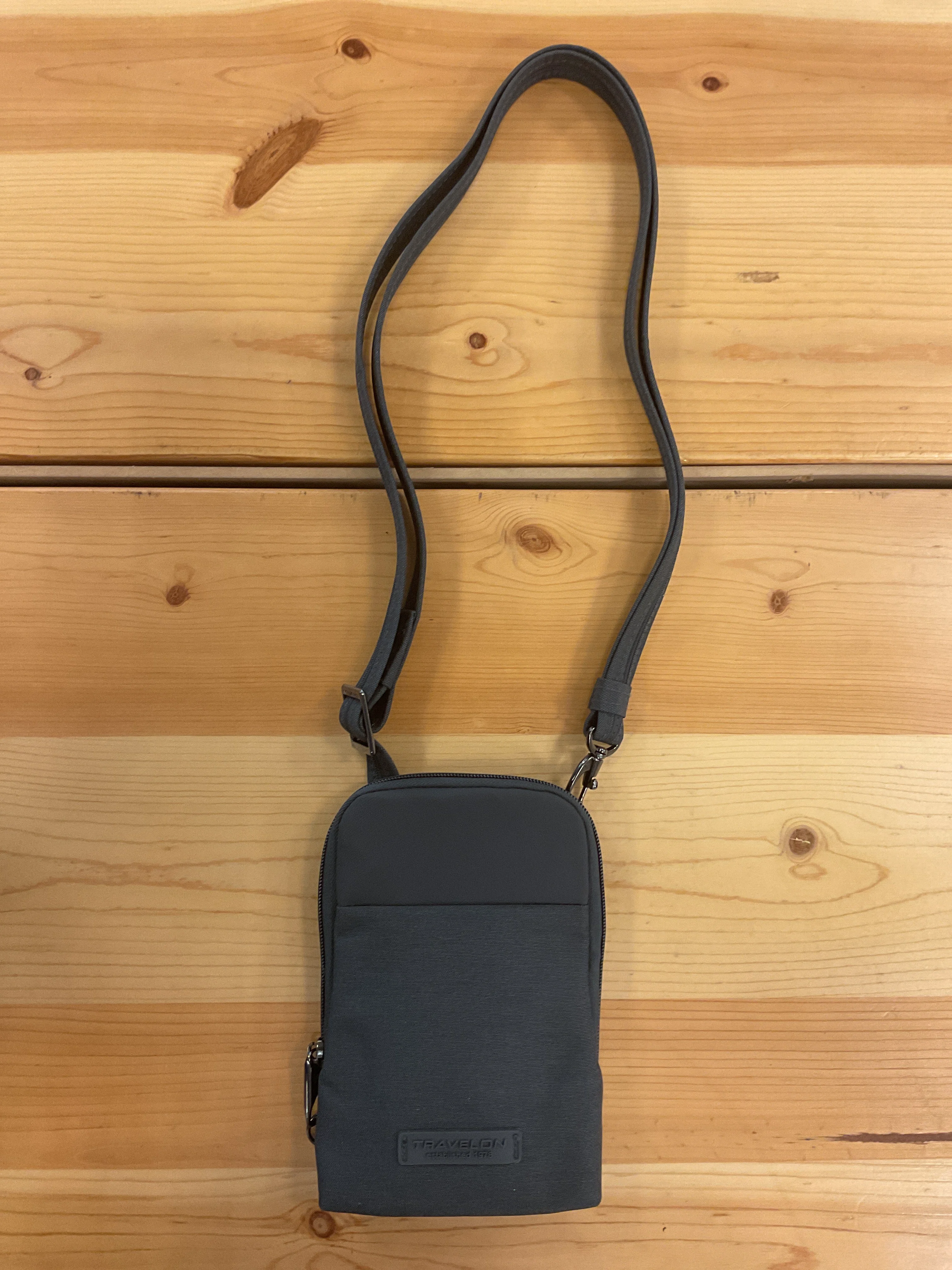 Sophisticated METRO AT MINI CROSSBODY GRAY Official