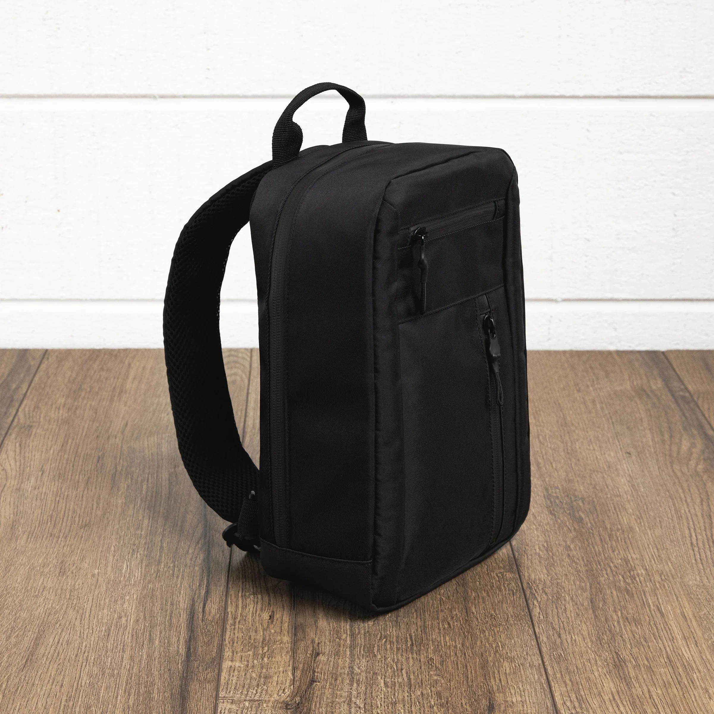 Premium Material SLING BAG INSULATED BLACK First-Class