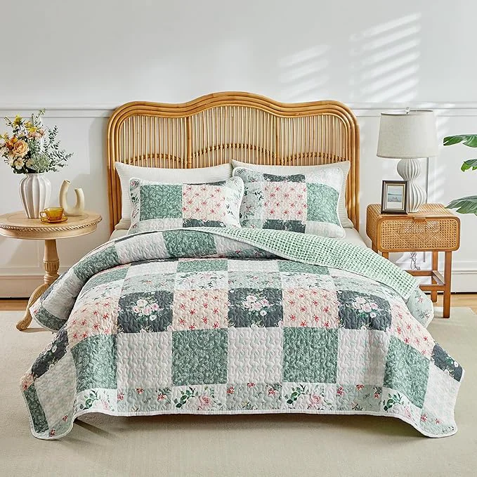 Fine Joyreap 3 Pieces Floral Patchwork Quilt Set California King 102×114 inches- Green n White Floral Design Smooth Soft Microfiber Quilt Bedspread Bed Cover for All Season Practical
