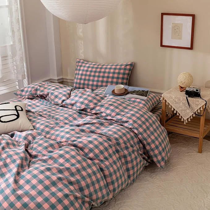 Trendy Queen Comforter Set Modern Style Checkered Pattern Comforter Purple Pink Plaid Bedding Comforter Lightweight Fluffy Soft Boho Grid Bedding Geometric Plaid Comforter Set Queen with 2 Pillowcases Solid