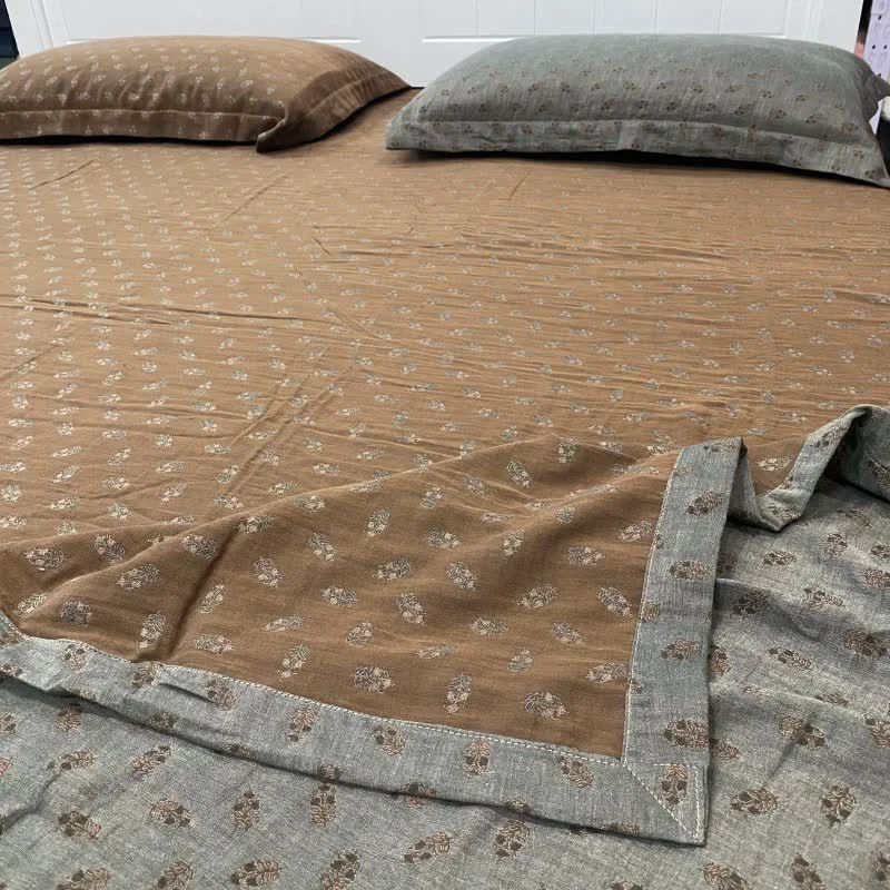 World-Class Ownkoti Retro Floral Cotton Reversible Sheet Bedspread Crafted