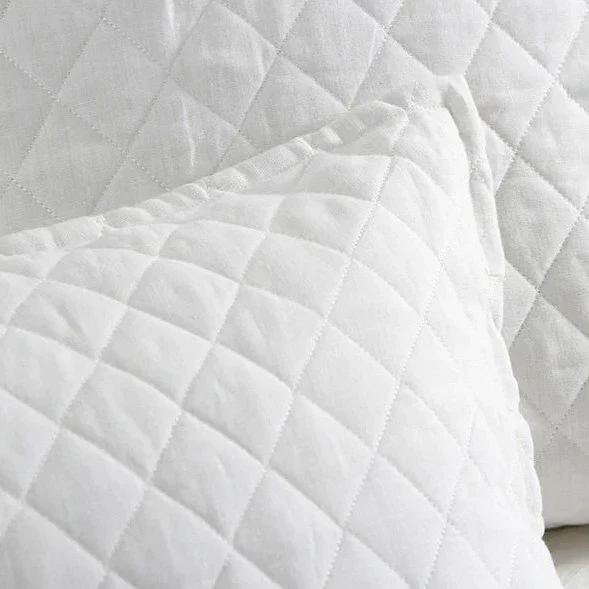 World-Class Hampton Large Euro Sham White Pure