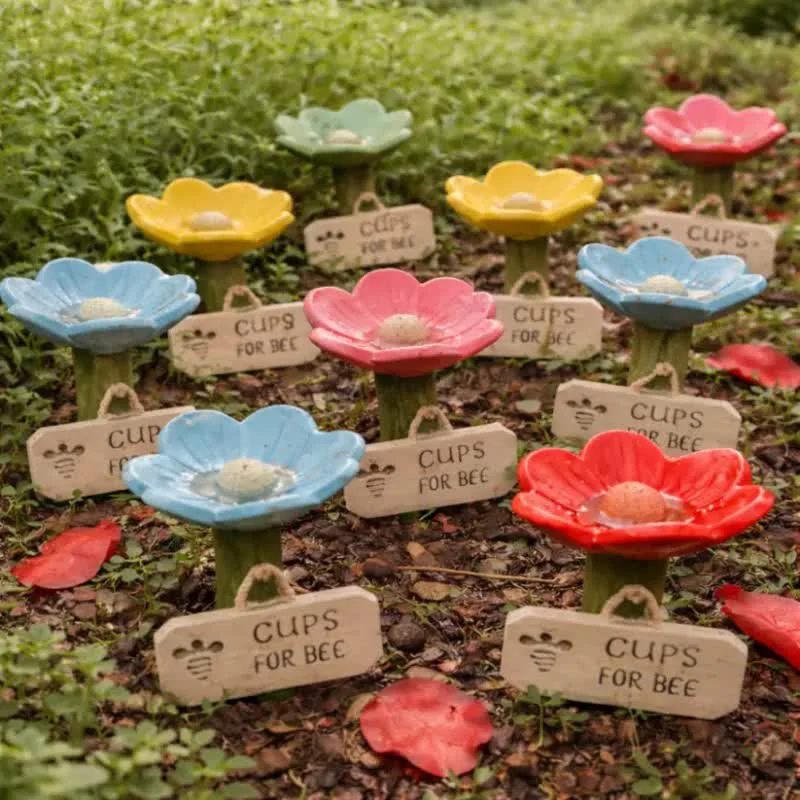Solid Ownkoti Flower-Shaped Resin Bee Watering Station Environmentally Friendly