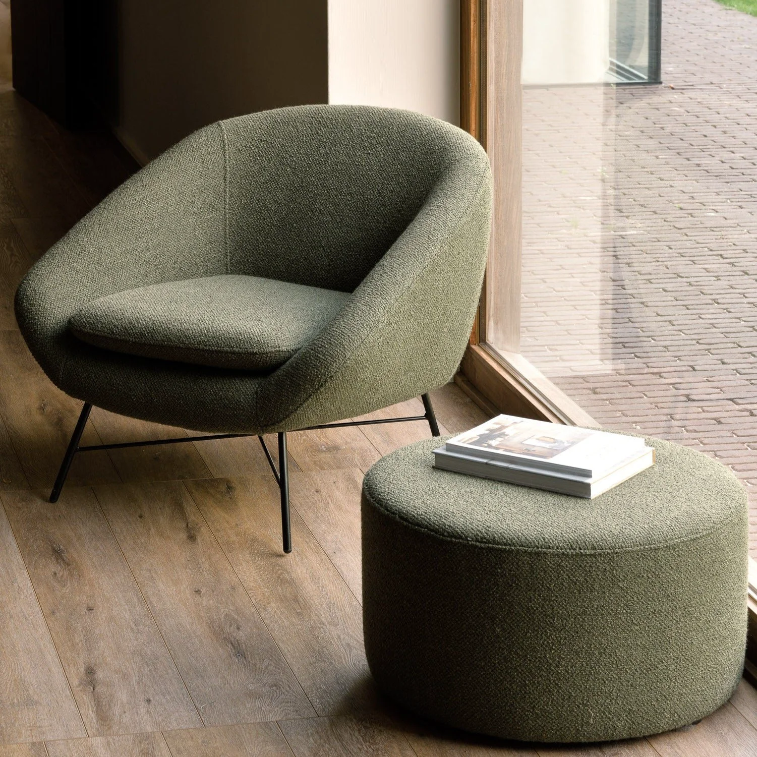 Expertly Made Barrow Lounge Chair Pine Green Safe