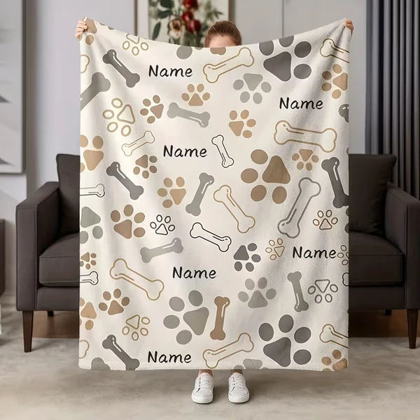 Detailed Personalized Pet Name Blanket with Paw Print – Custom Dog amp Cat Flannel Throw Gift for Pet Lovers Modern