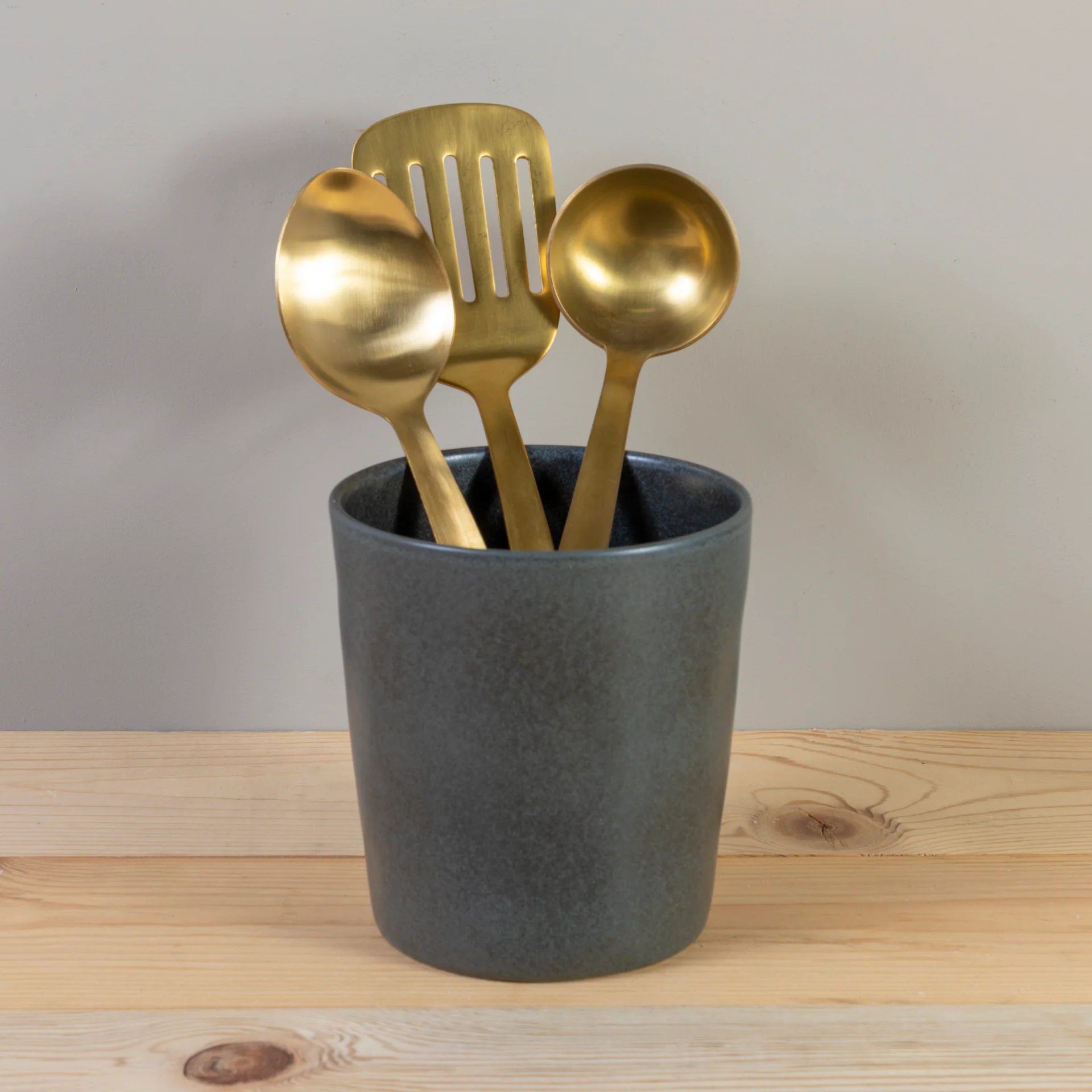 Innovative Livia Utensil Bottle Holder Black Stylish