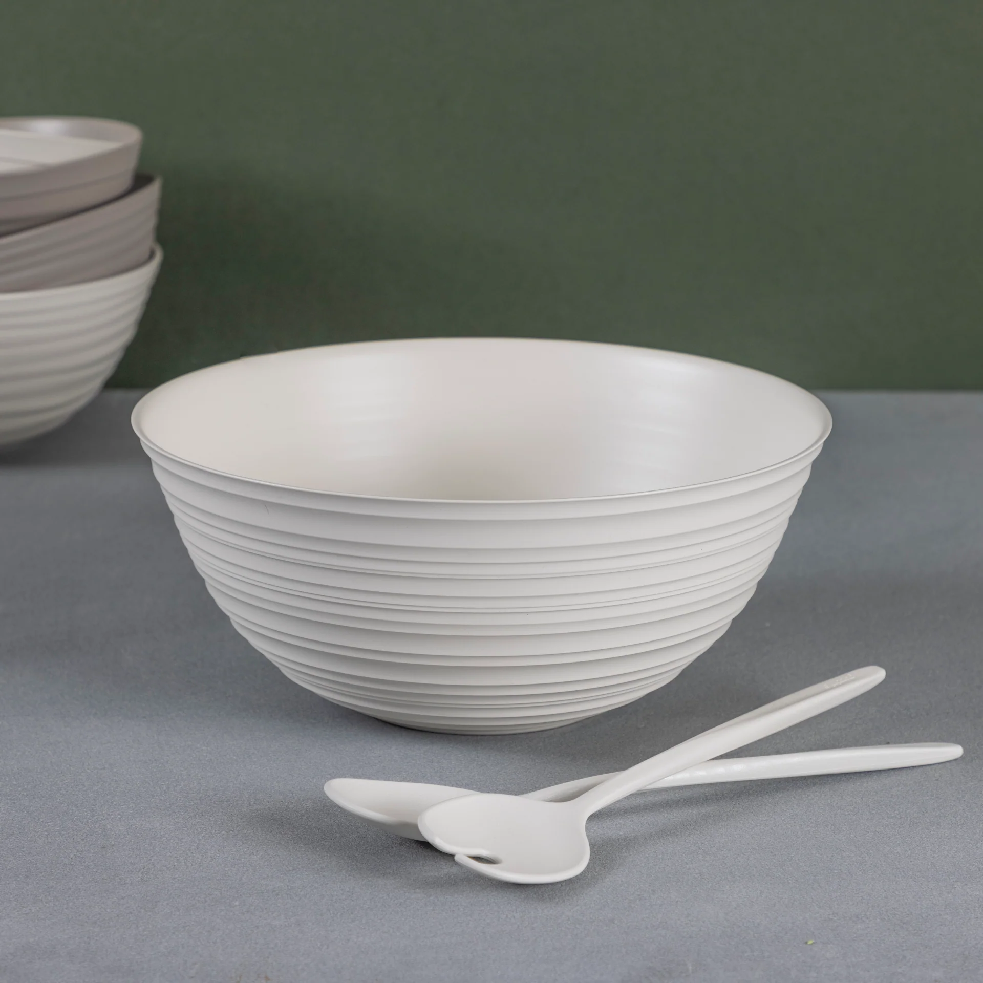 Refined Tierra Serving Bowl Extra-Large White Responsible