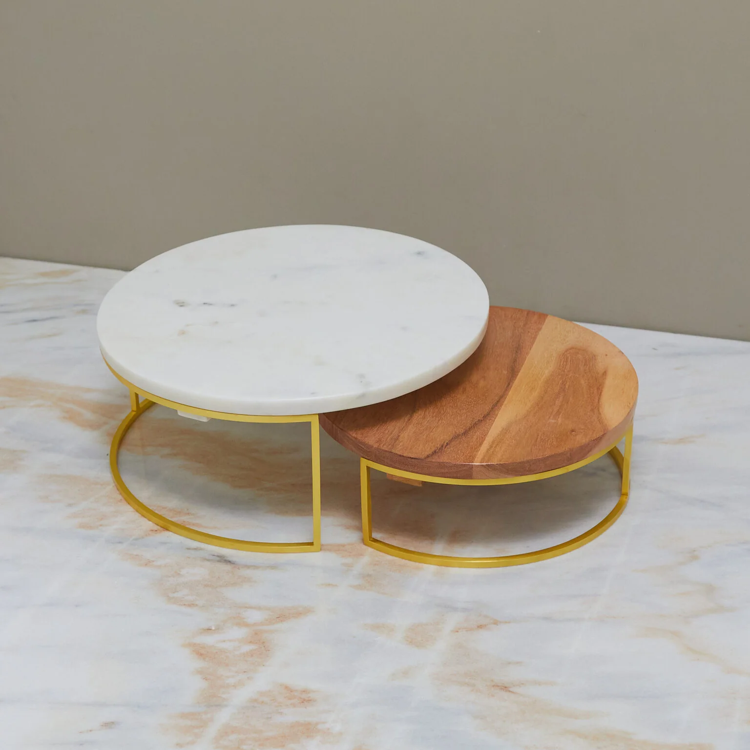 Trusted Garnet Raised Platters Nested Set of 2 Responsible