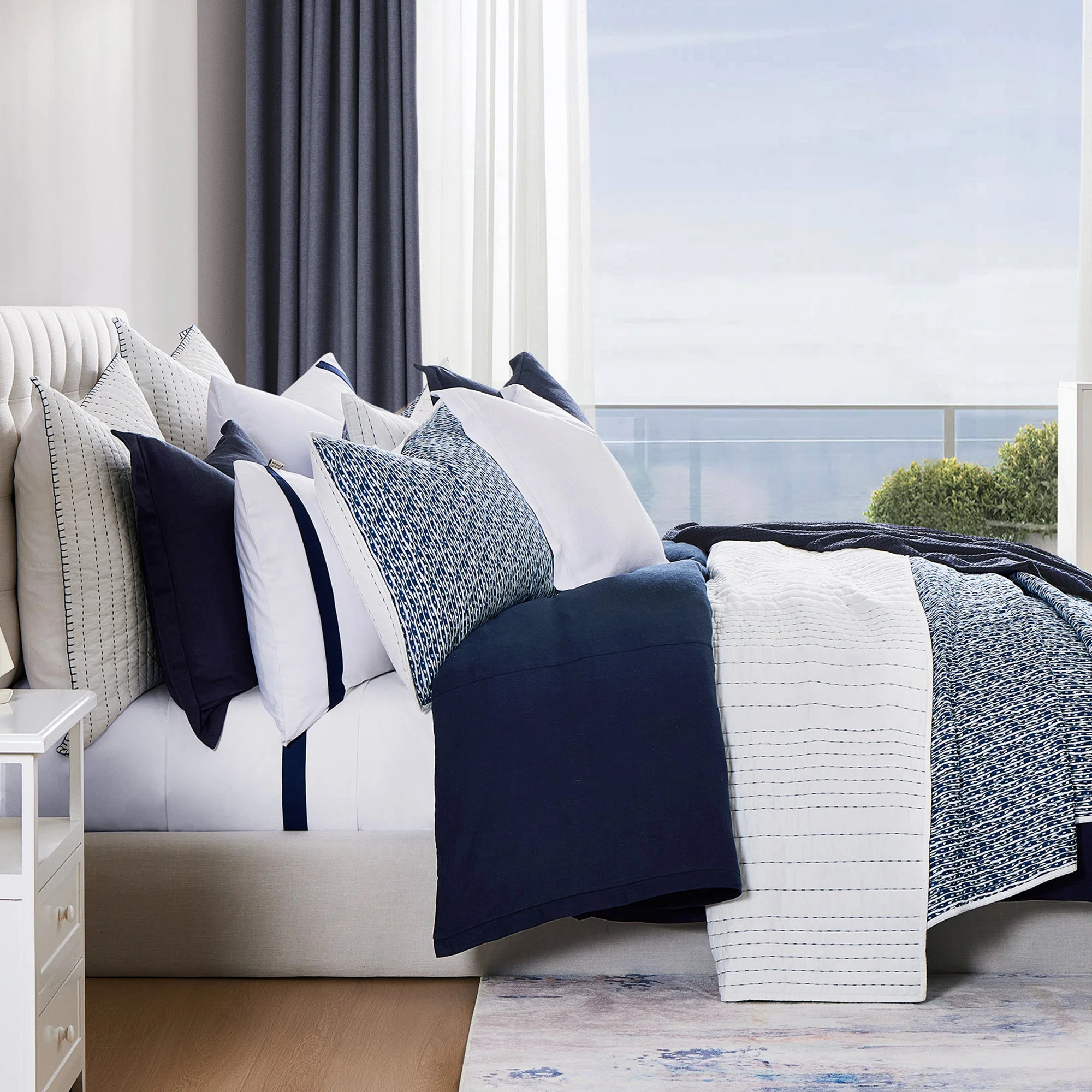 High-Grade Staccato Reversible Quilt Set 2 Pc Innovative