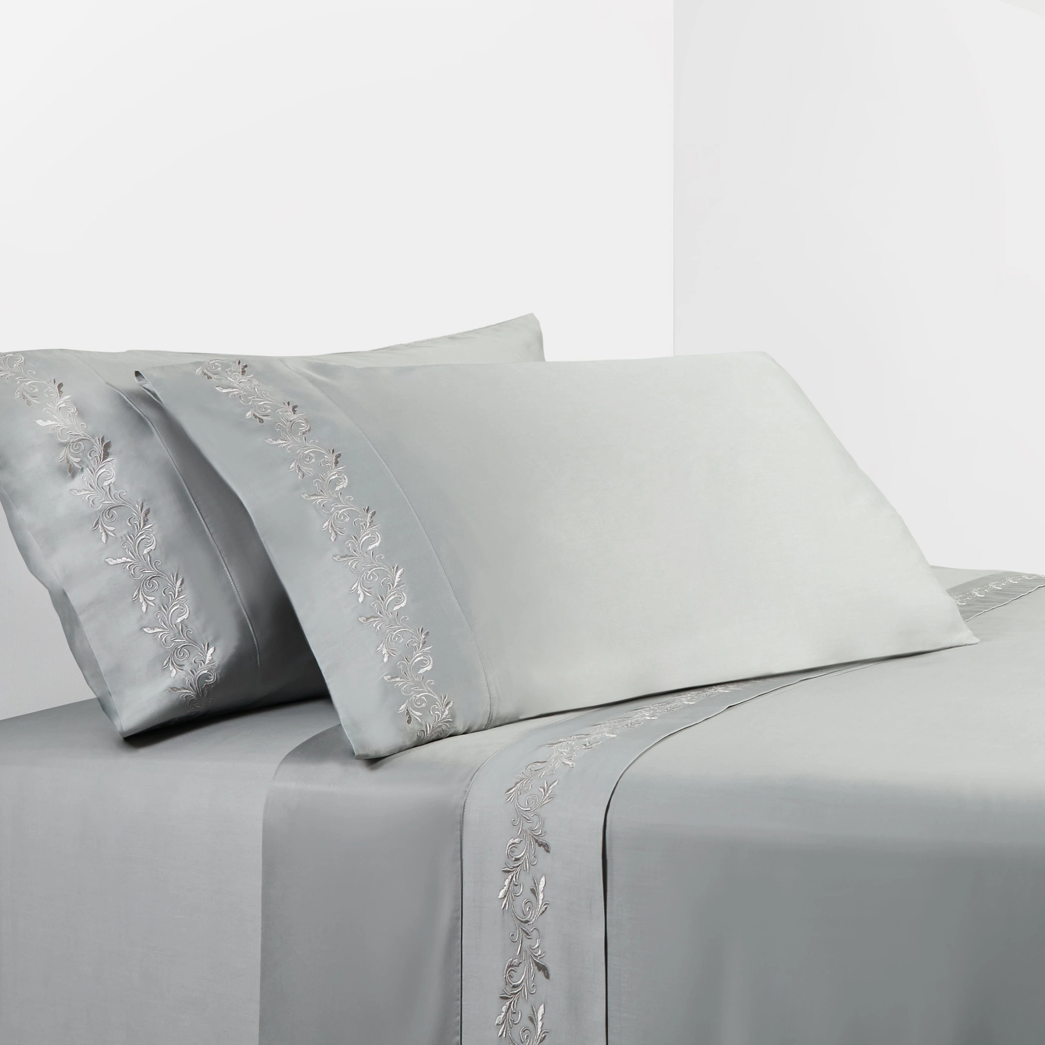 Stylish 350TC Gray Scroll Embroidered Sheet Set 4 Pc Excellent