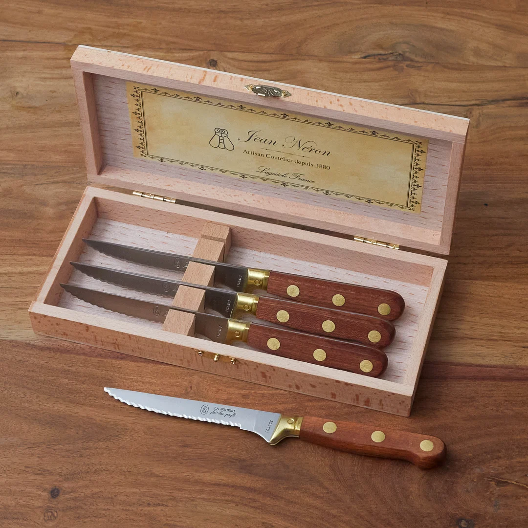 Fashionable La Fourmi 4 Piece Laiton Steak Knife Set in Wood Presentation Box Official