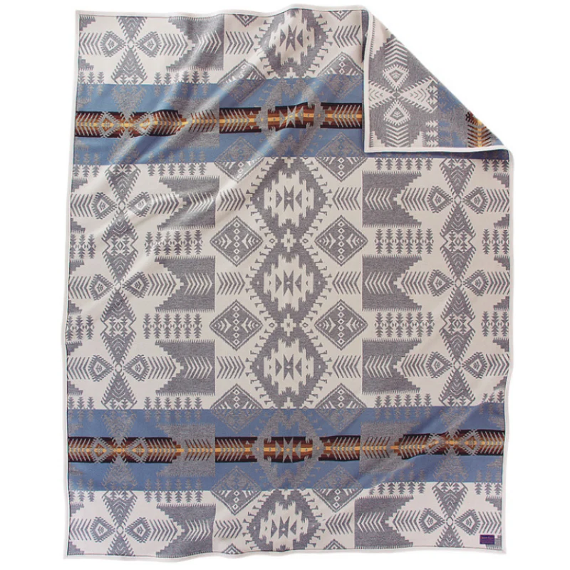 Elite Silver Bark Jacquard Blanket Versatile