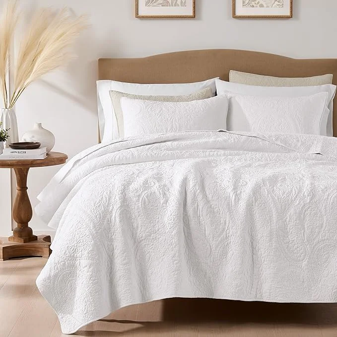 Versatile PALASSIO White Paisley Cotton Quilt California Cal King Size Bedding Sets with 2 Pillow Shams Oversized Boho Floral Farmhouse Vintage Soft Bedspread Shabby Chic Coverlet for All Season 3 Pieces Luxury