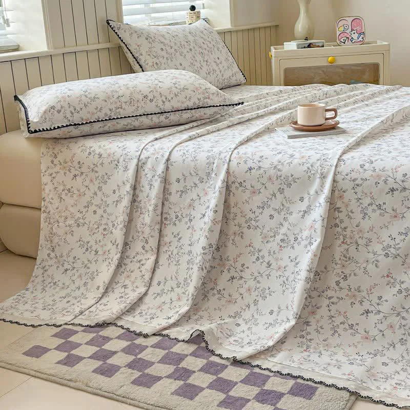 Stylish Ownkoti Vintage Floral Cotton Bedspread Set with Contrast Lace Trim Trusted
