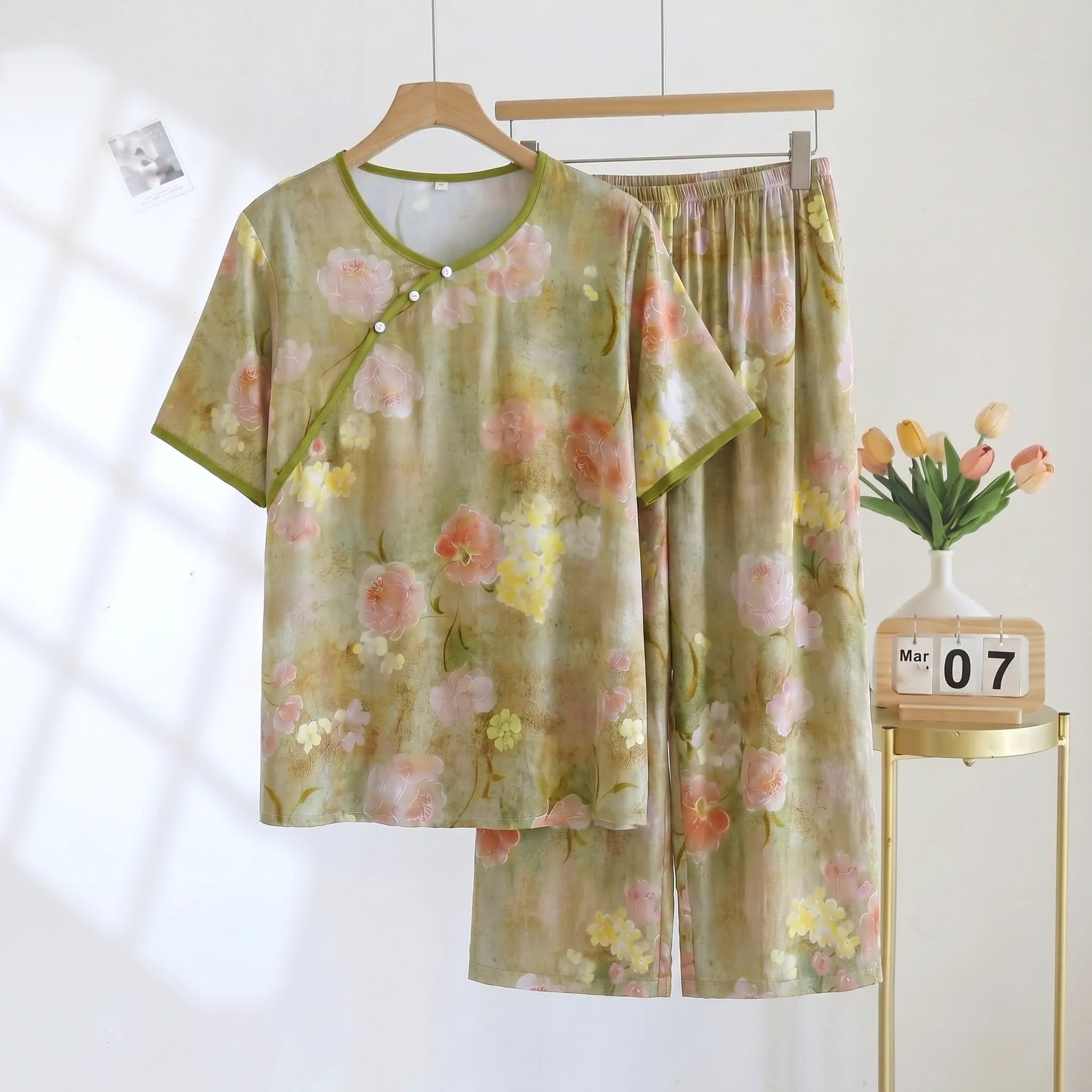 Fast Ownkoti Botanical Padded Rayon Capri Pajama Set Artisan