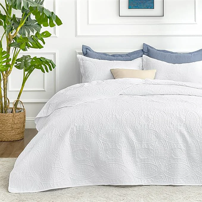Certified Love 39 s cabin California King Size Quilt Bedding Set White Bedspreads – Cal King Summer Lightweight Bedspread Comforter – Coin Pattern Coverlet for All Season – 3 Pieces 1 Quilt 2 Pillow Shams Breathable