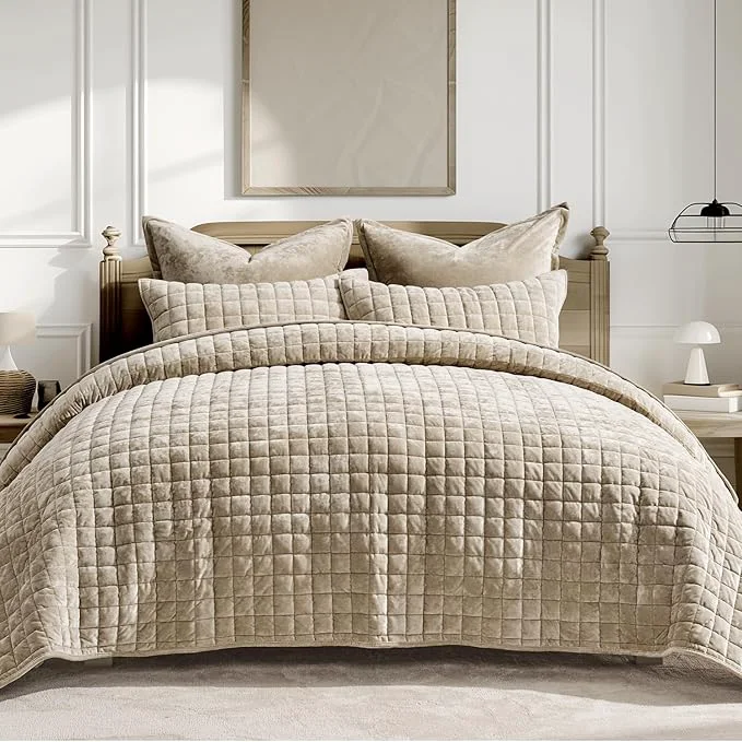 Selected RECYCO Luxury Velvet Quilt Set California King 118 39 39 x 106 39 39 Oversized Bedspread Ultra Soft Velvet Comforter Lightweight Box Stitch Bedding Sets for All Season with 2 Shams Urban Taupe