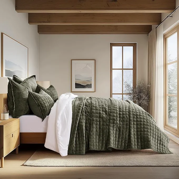 Advanced RECYCO Luxury Velvet Quilt Set Twin Twin XL Size Lightweight Velvet Comforter Set Oversized Bedspread Coverlet Quilted Bedding Set with 1 Matching Pillow Sham for All Season Olive Green Refined