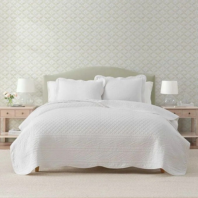 Sophisticated Martha Stewart – King Size Quilt Set Soft amp Breathable Cotton Percale Quilted Bedding with Matching Pillowcases Scalloped Edge Bed Set Vintage Scallop White Top-Quality