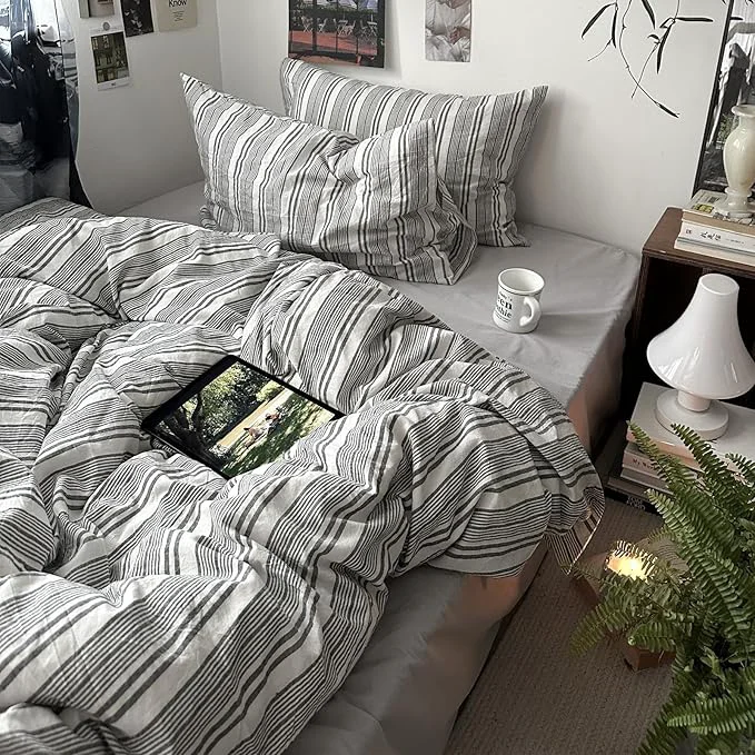 Fashionable VM VOUGEMARKET Full Comforter Set Vintage Grey White Striped Dorm Bedding with Matching Pillowcases Lightweight Luxury Comforter for Boys Men Practical