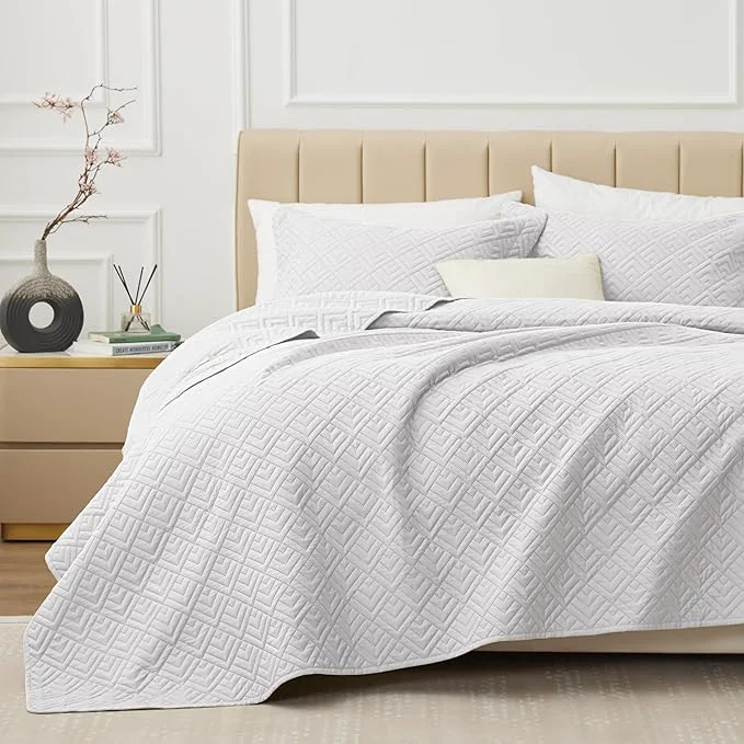 Traditional EXQ Home Quilt Set Twin Size White 2 Piece Lightweight Soft Coverlet Modern Style Squares Pattern Bedspread Set for All Season 1 Quilt 1 Pillow Shams Official