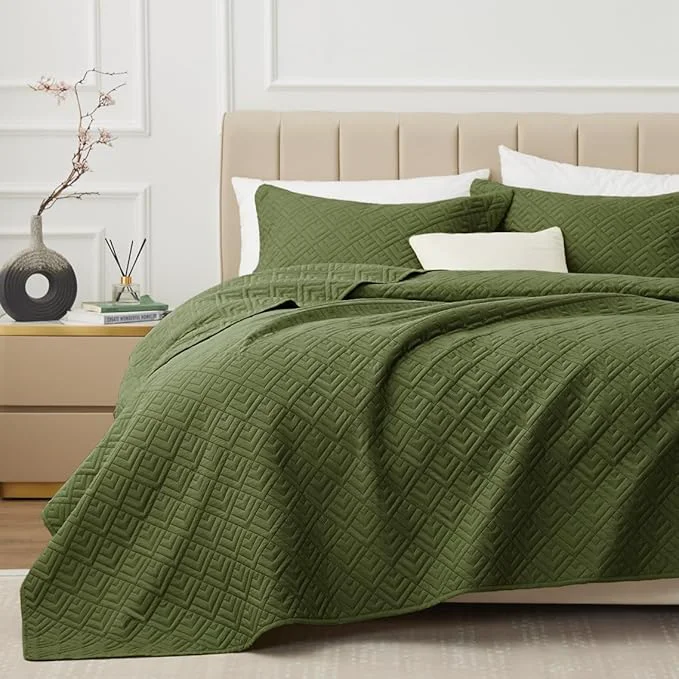 Healthy EXQ Home Quilt Set Full Queen Size Forest Green 3 Piece Lightweight Soft Coverlet Modern Style Squares Pattern Bedspread Set 1 Quilt 2 Pillow Shams High-Performance