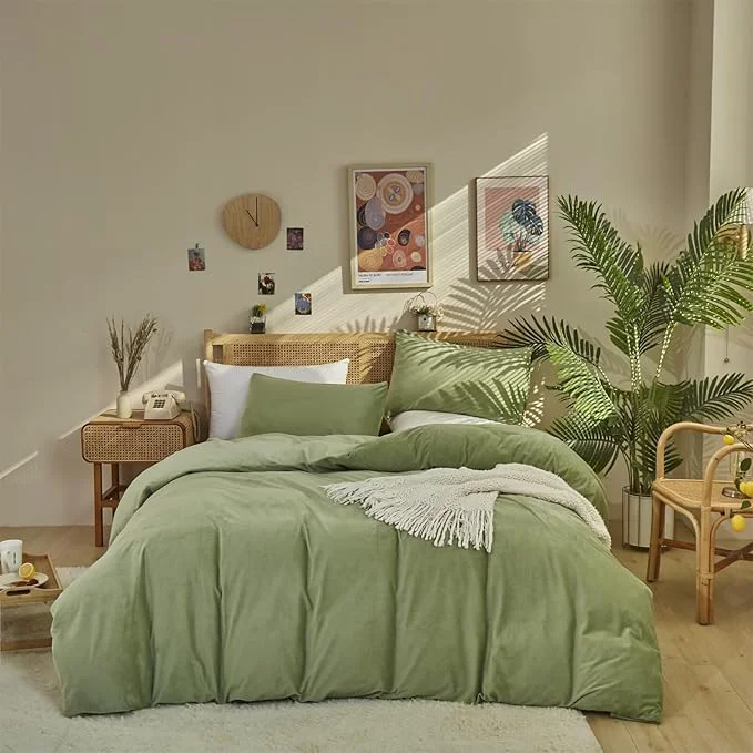 Traditional Houseri Sage Green Velvet Comforter Set Queen Fluffy Light Green Micromink Sherpa Bedding Sets Queen Warm 3 Pieces Lightweight Durable Solid Green Flannel Fuzzy Extra Comfy Soft Plush Bed Quilts Queen Sustainable