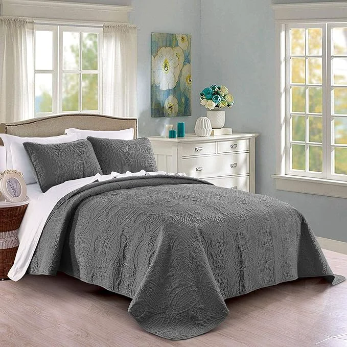 Refined Quilt Set King Cal King California King Size Dark Grey – Oversized Bedspread – Soft Microfiber Lightweight Coverlet for All Season – 3 Piece Includes 1 Quilt and 2 Shams Geometric Pattern Secure