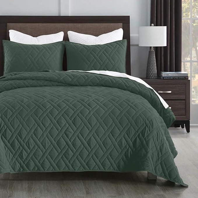 Eco-Friendly HORIMOTE HOME Quilt Set Queen Size Dark Green Classic Geometric Diamond Stitched Pattern Ultra Soft Microfiber Lightweight Bedding Bedspread Coverlet for All Season with 1 Quilt 2 Pillow Shams Modern