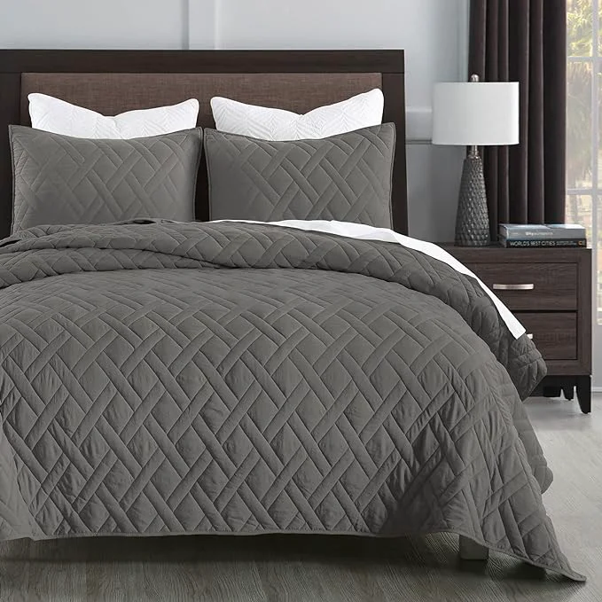 Superior HORIMOTE HOME Quilt Set Queen Size Grey Classic Geometric Diamond Stitched Pattern Microfiber Ultra Soft Lightweight Bedspread Coverlet for All Season 3 Piece Includes 1 Quilt and 2 Shams Advanced