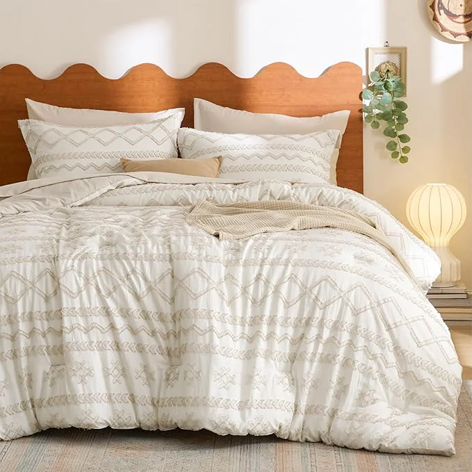 Professional Bedsure Tufted Boho Comforter Set Queen Size – Beige Boho Bed Set GentleSoft™ 3 Pieces Farmhouse Shabby Chic Home Decor Bedding Gifts for Woman Soft Jacquard Queen Comforter for All Seasons Stylish