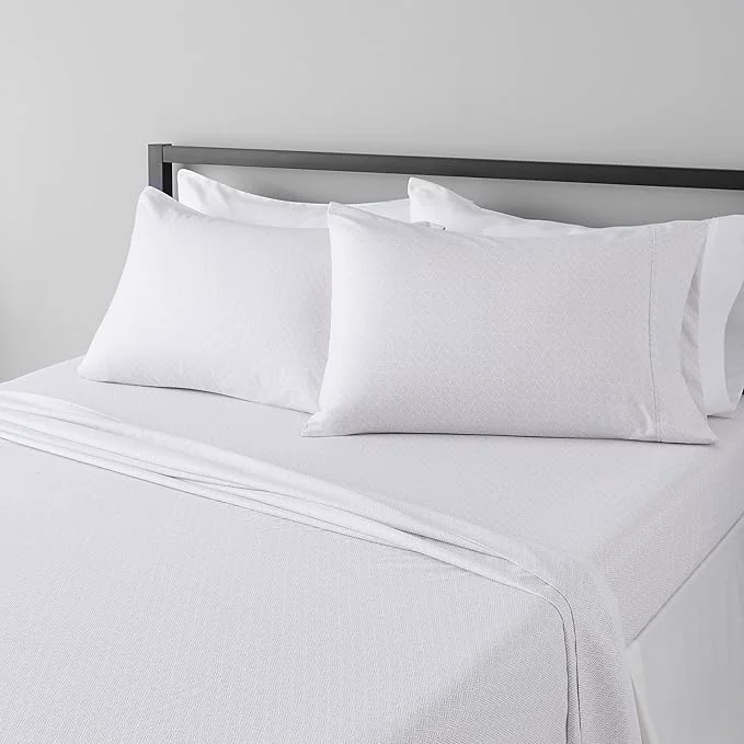 Expertly Made Amazon Basics Lightweight Breathable Super Soft Microfiber 4-Piece Bed Sheet Set with 14-Inch Deep Pockets Wrinkle Resistant Machine Washable King Gray Crosshatch Printed Excellent