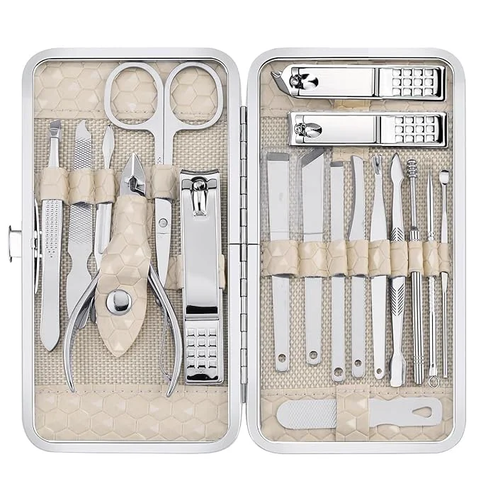 Traditional Yougai Nail Clippers set for Men and Womens Gift Manicure Set 18 Pieces Professional