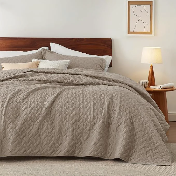 Top-Quality Bedsure Quilts Queen Size – Lightweight Bedspreads Queen Size with Basket Weave Pattern Soft Quilt Bedding Set Taupe Comforter Set Coverlet for All Seasons with 2 Pillow Shams 90 quot x 96 quot Skin-Friendly Soft All-Season Comfort Breathable Lightwei… Recyclable