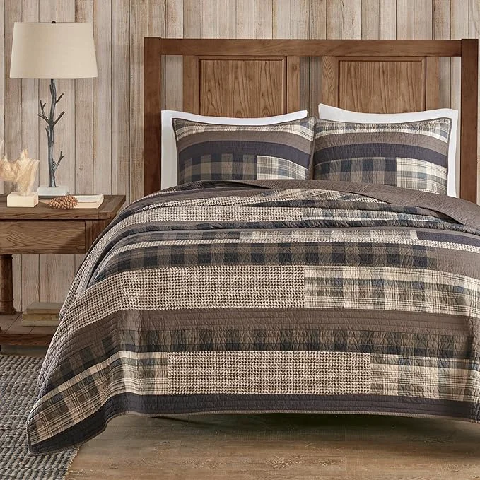 Sustainable Woolrich Reversible Quilt Set – Cottage Styling Reversed to Solid Color All Season Lightweight Coverlet Cozy Bedding Layer Matching Shams Oversized King Cal King Winter Plains Stripes Taupe Relaxed