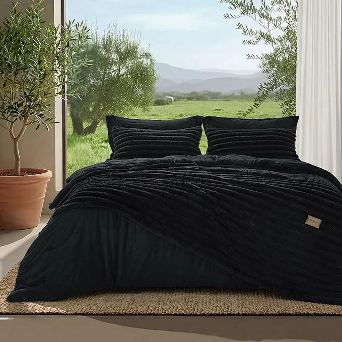 Classic Bedsure Gentlesoft™ 2-in-1 Queen Comforter Set and Detachable Fluffy Blanket Black Bedding Set for All Season Use SnapTech™ Design for Space Saving Includes 2 Pillow Shams 2 Pillowcases Superior
