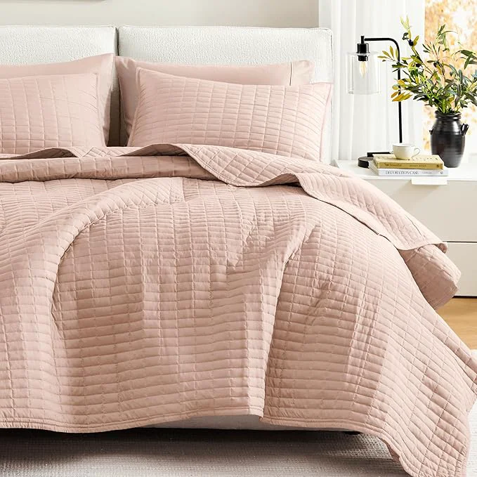 Functional Comfort Spaces Kienna Quilt Set- Double Sided Stitching Design Summer Blanket Lightweight Soft All Season Bedding Layer Matching Sham Blush Coverlet Full Queen 90 quot x90 quot 3 Piece Unique