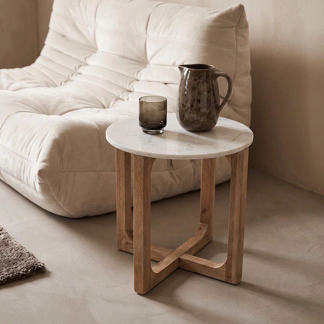 Recyclable White marble side table Ø50 cm Contemporary